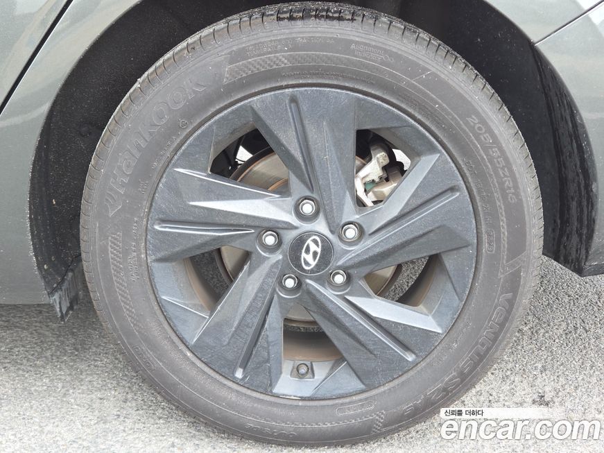 Hyundai AVANTE 2022