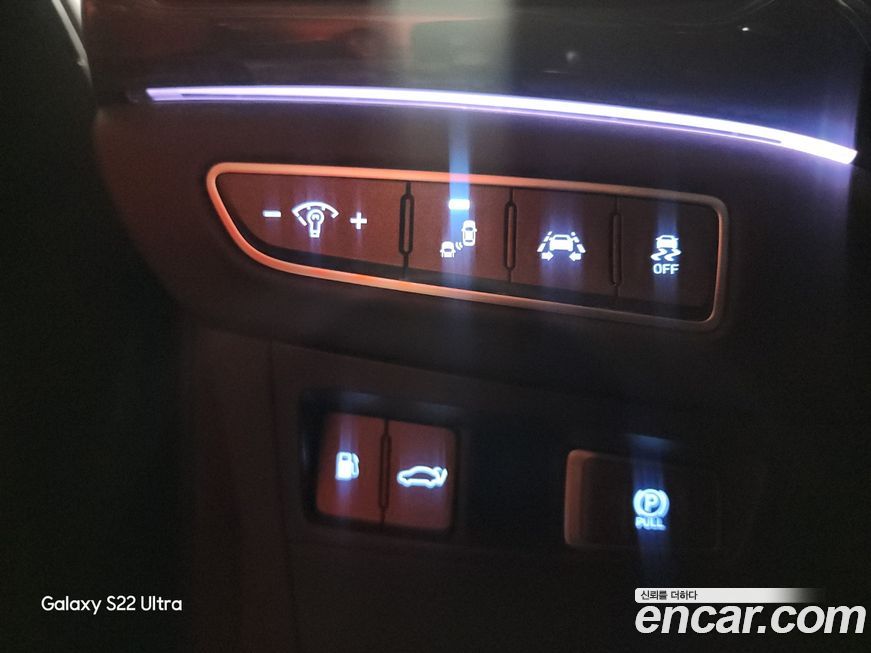 Genesis EQ900 2016