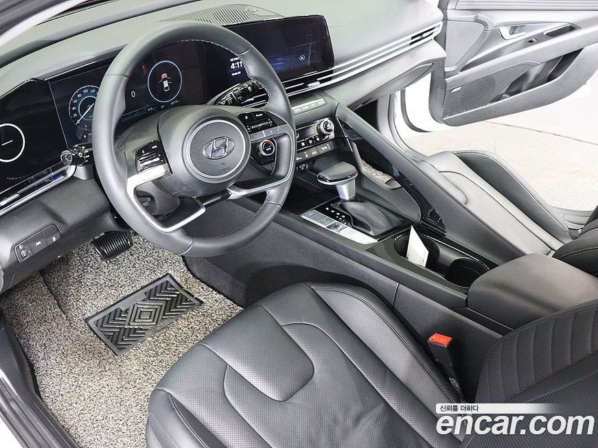 Hyundai AVANTE 2021