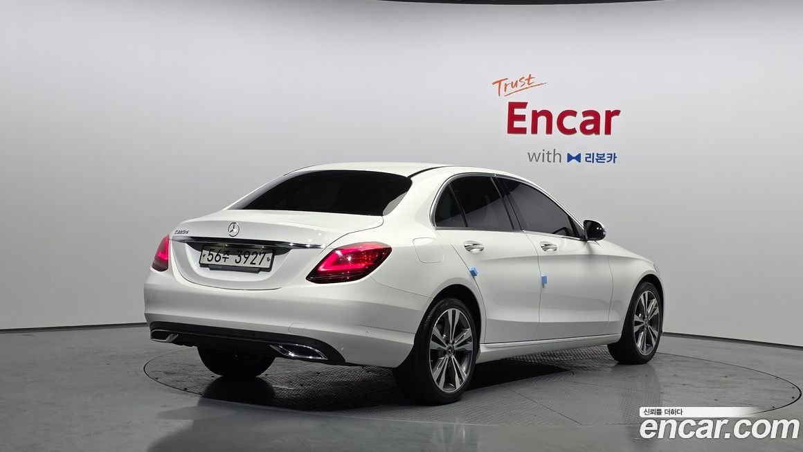 Mercedes-Benz C-Class 2019