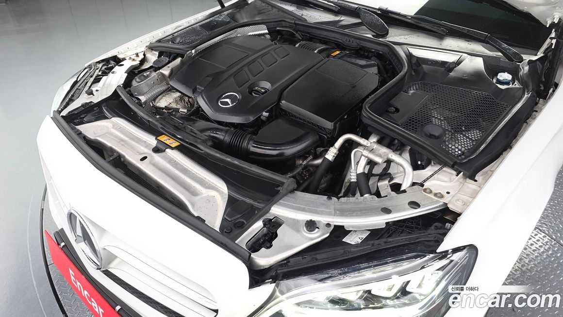 Mercedes-Benz C-Class 2019