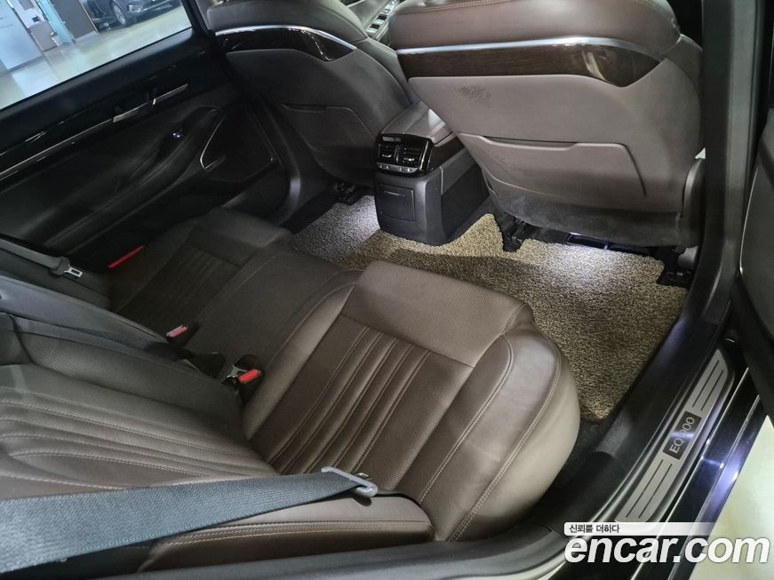 Genesis EQ900 2018