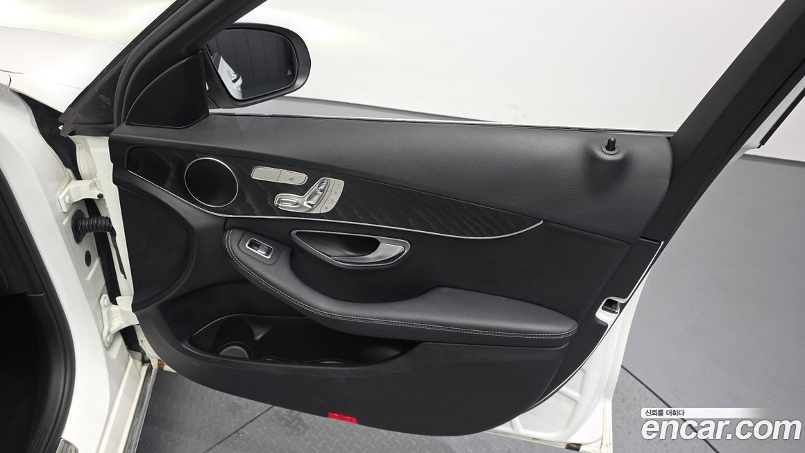Mercedes-Benz C-Class 2019