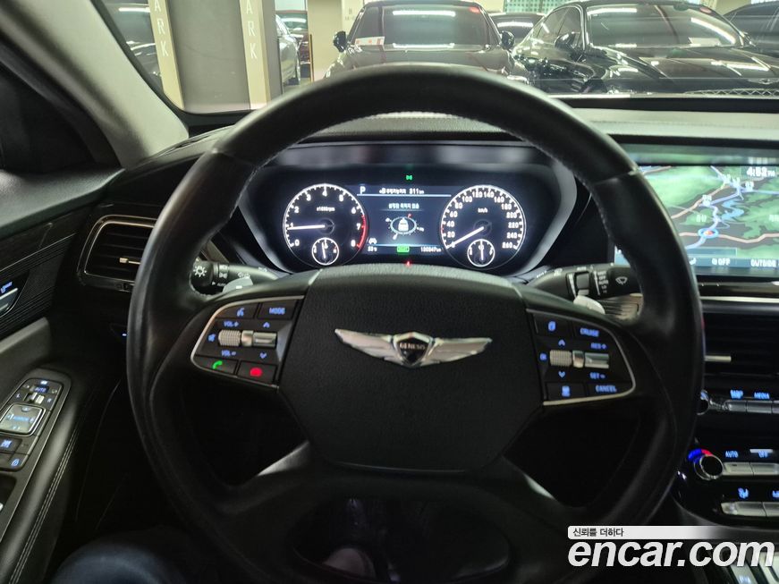 Genesis EQ900 2018