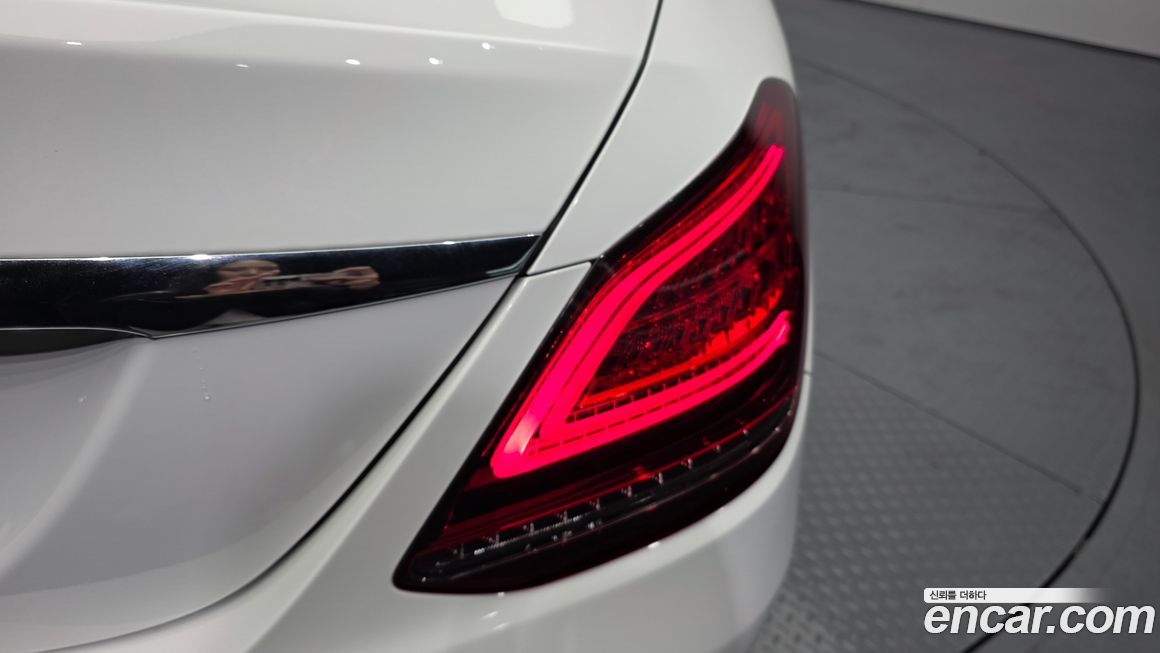 Mercedes-Benz C-Class 2019