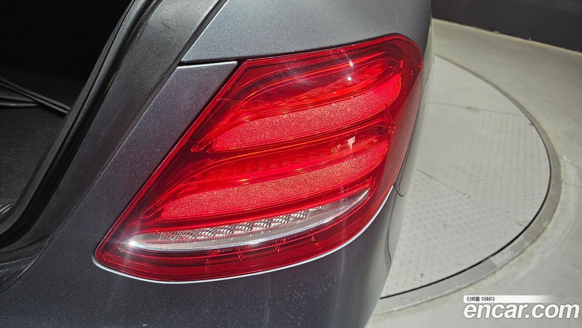 Mercedes-Benz E-Class 2017