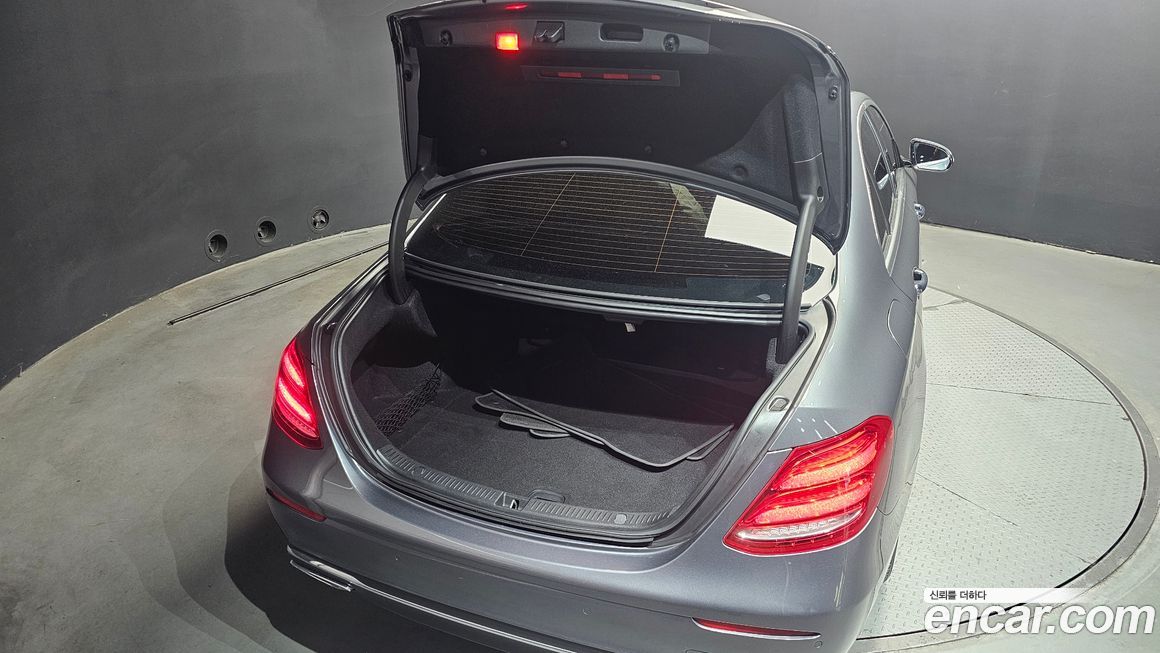 Mercedes-Benz E-Class 2017