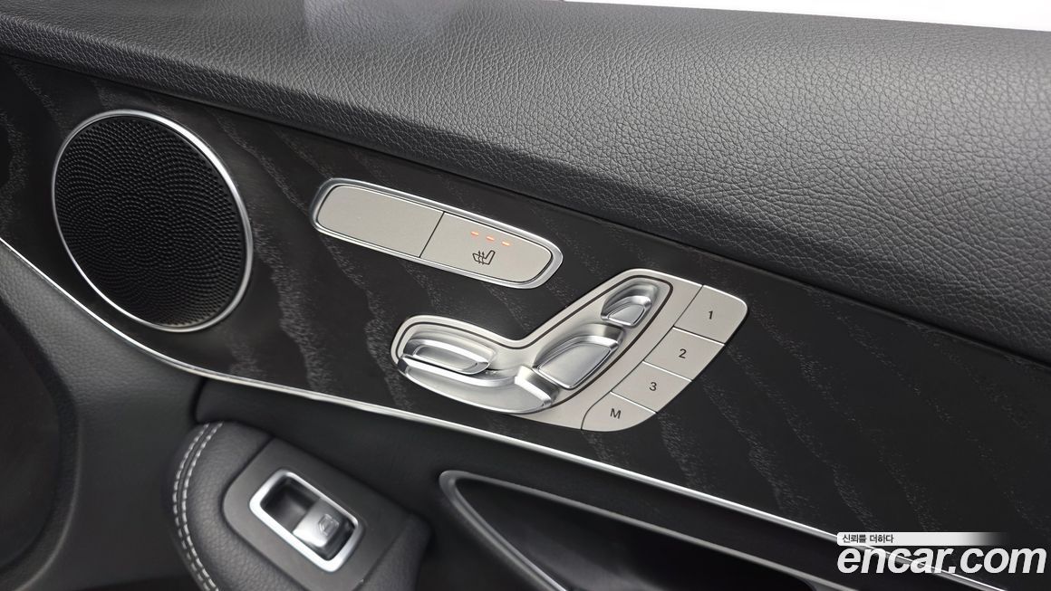 Mercedes-Benz C-Class 2019