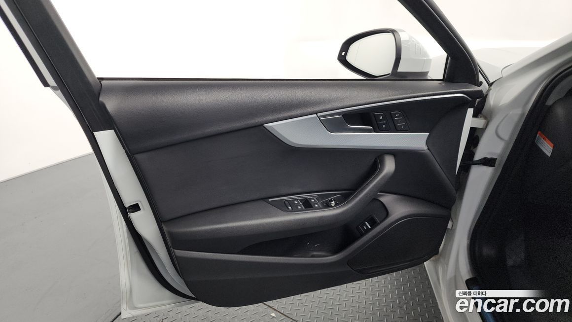 Audi A4 2019