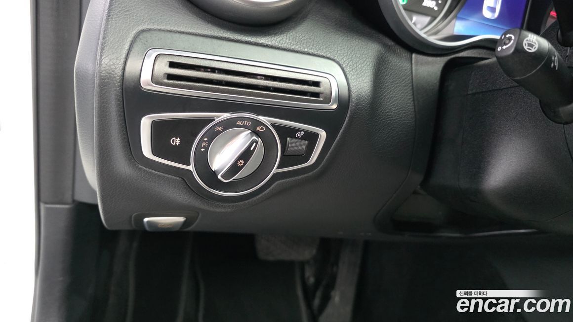 Mercedes-Benz C-Class 2019