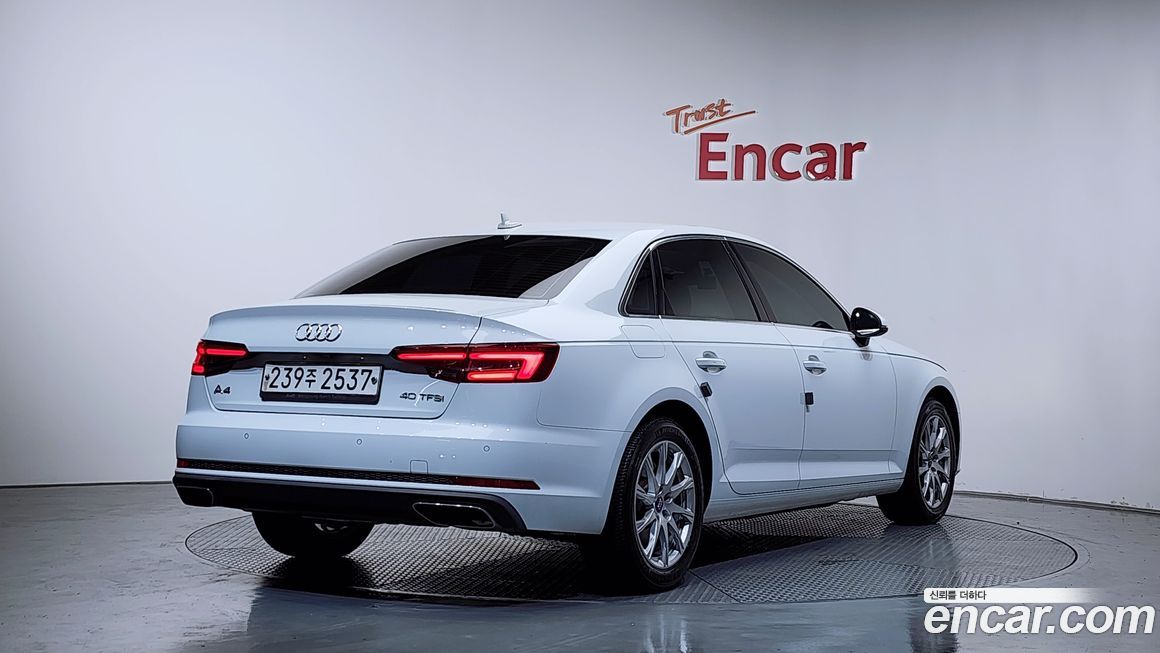 Audi A4 2019
