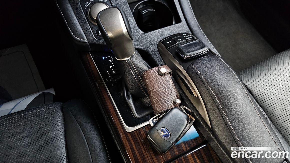 Lexus ES 2017