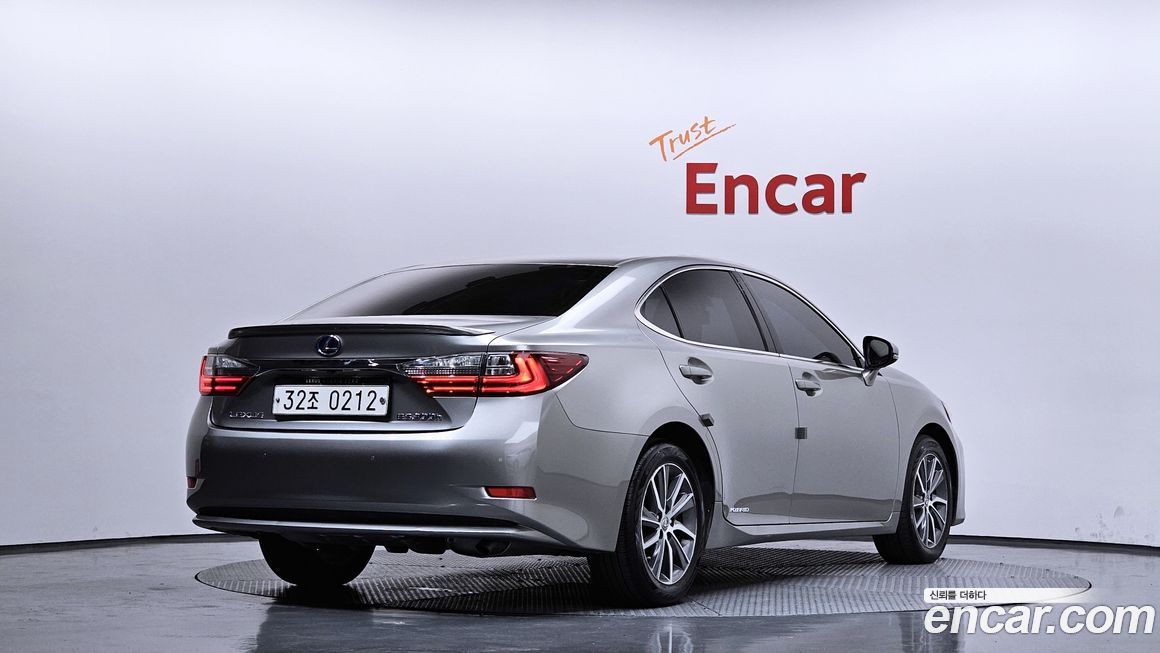 Lexus ES 2017