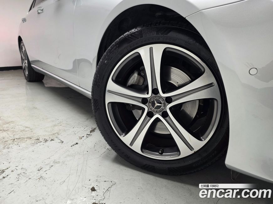 Mercedes-Benz E-Class 2019