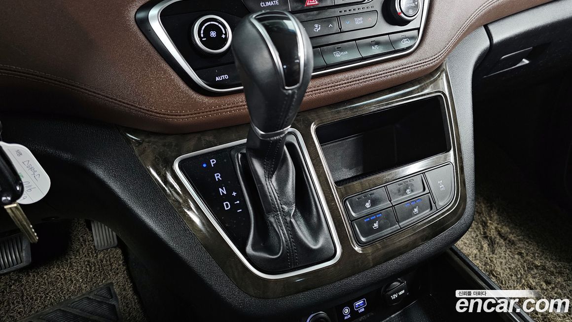 Hyundai Starex 2019