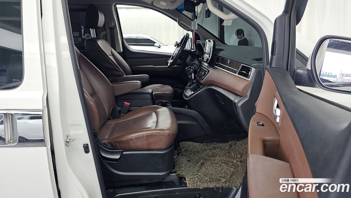 Hyundai Starex 2019