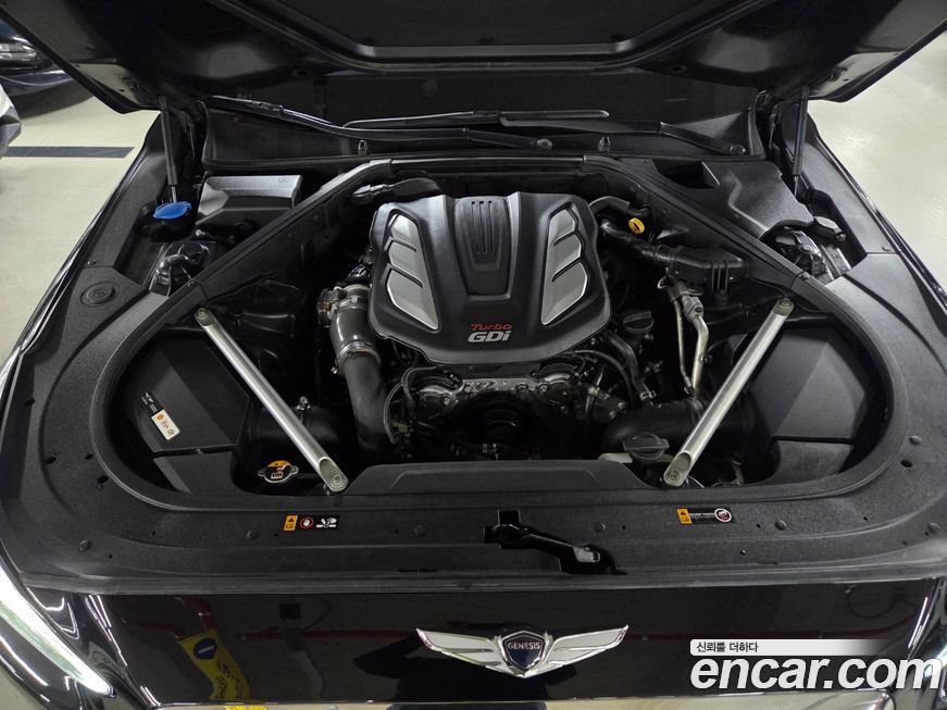 Genesis EQ900 2017