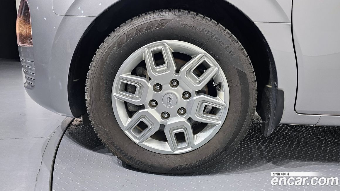 Hyundai Staria 2023
