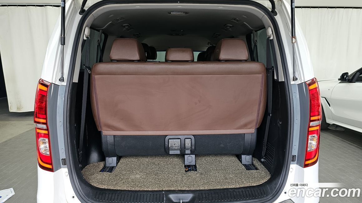 Hyundai Starex 2019