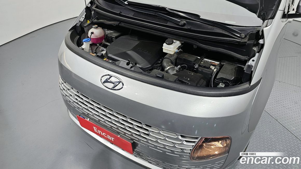 Hyundai Staria 2023