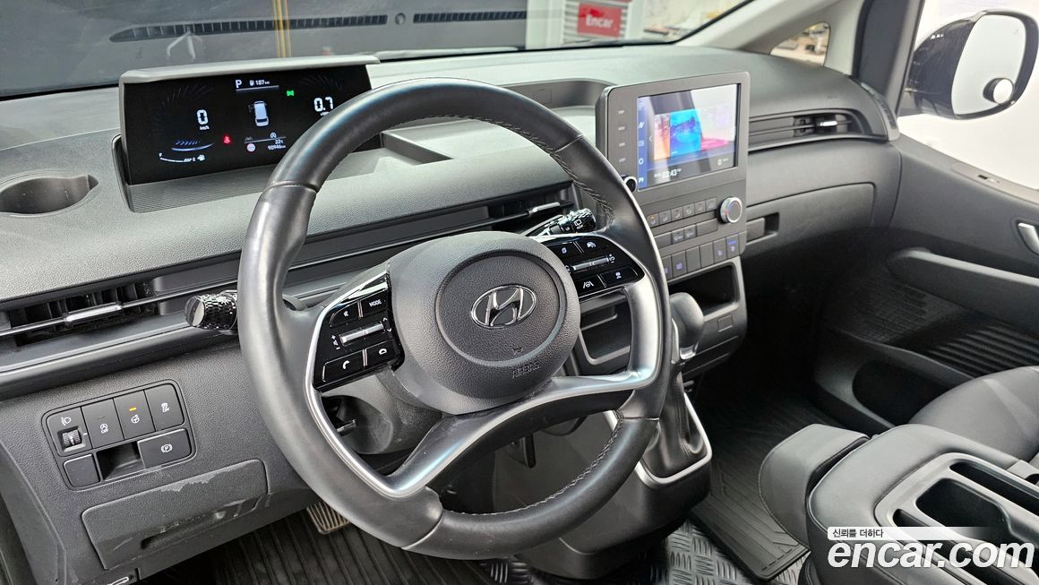 Hyundai Staria 2023