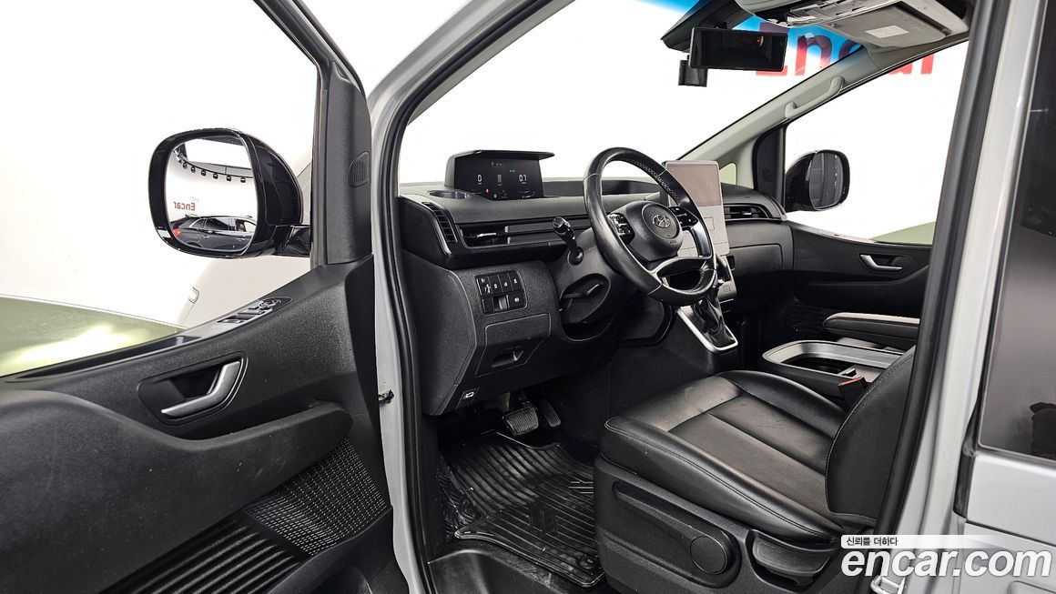 Hyundai Staria 2022