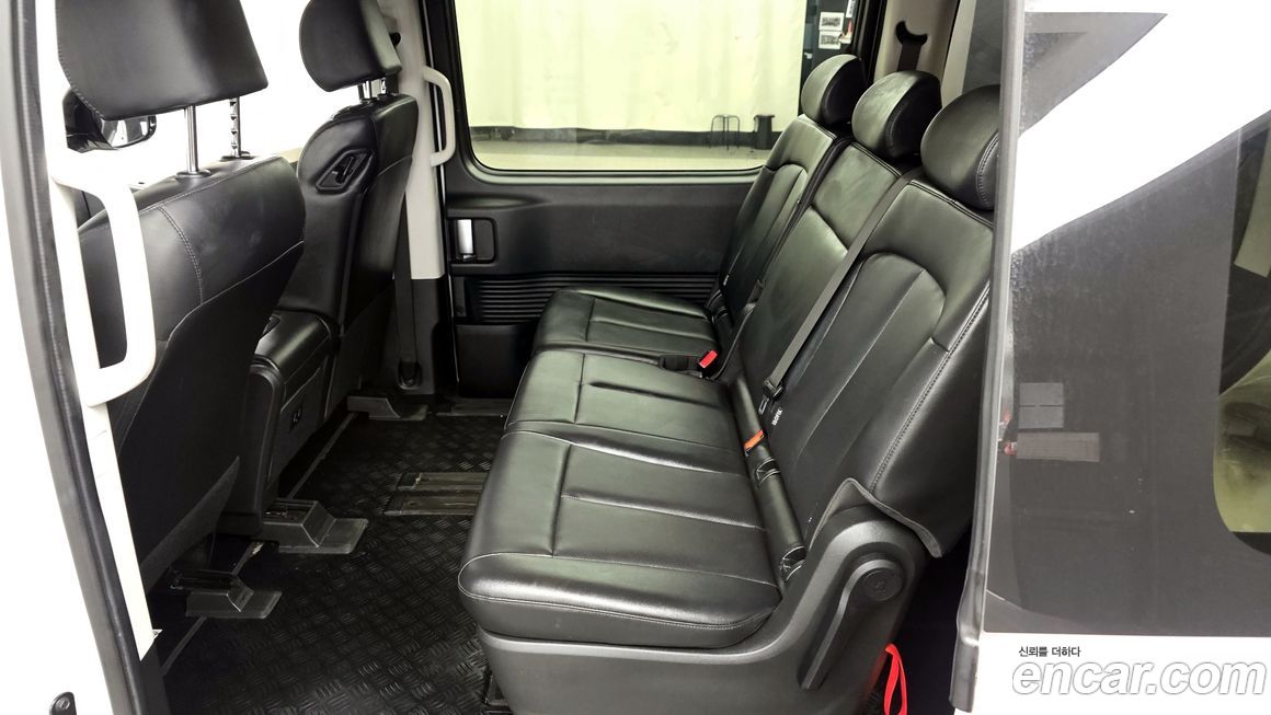Hyundai Staria 2023