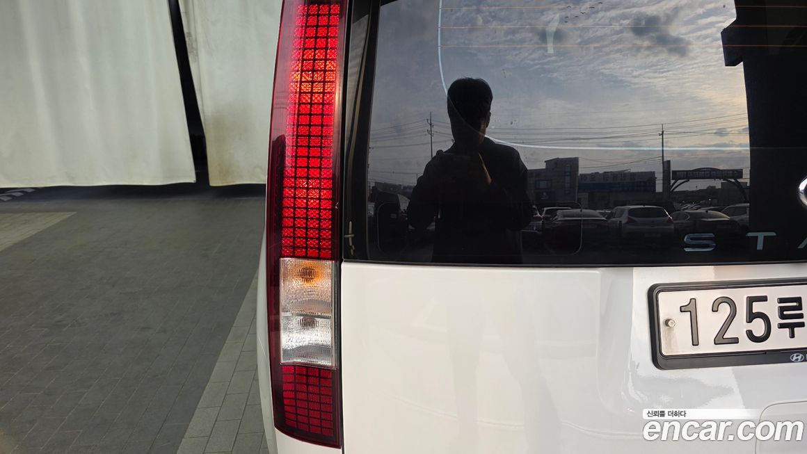 Hyundai Staria 2023