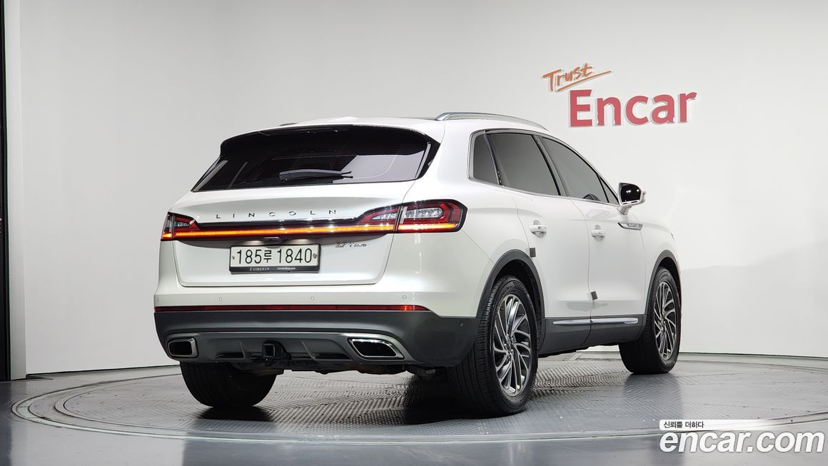Lincoln Nautilus 2019