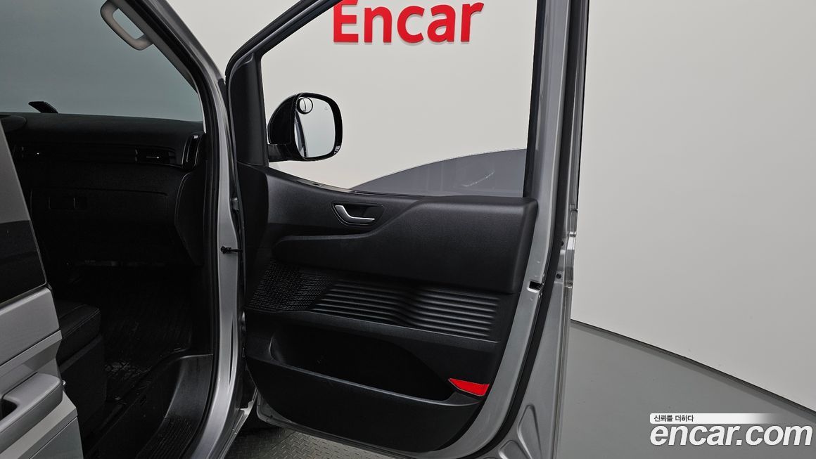 Hyundai Staria 2022