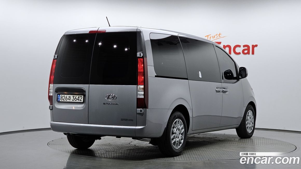 Hyundai Staria 2022