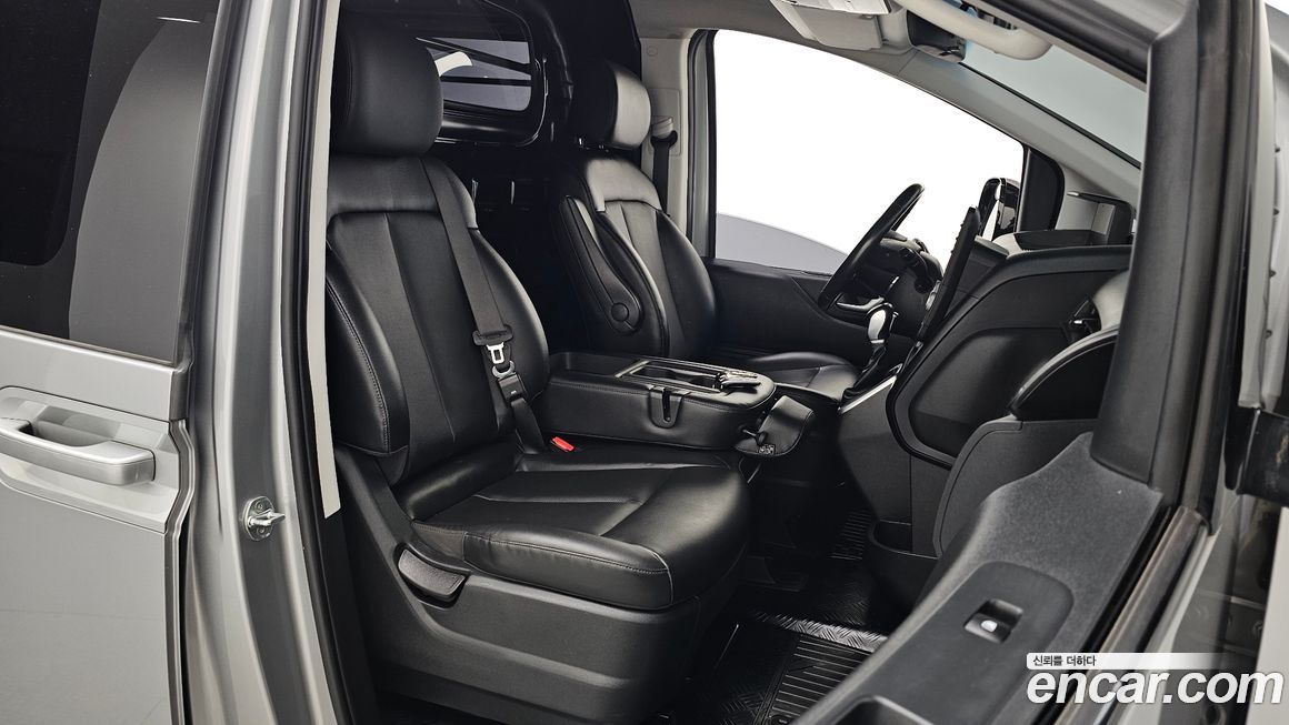 Hyundai Staria 2022