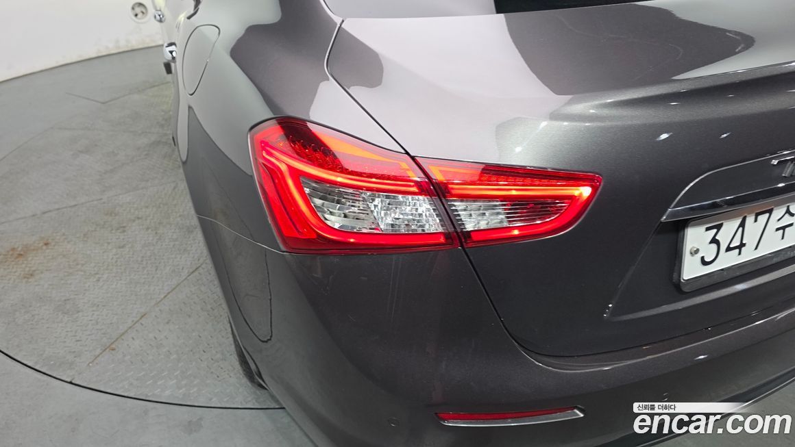 Maserati Ghibli 2019