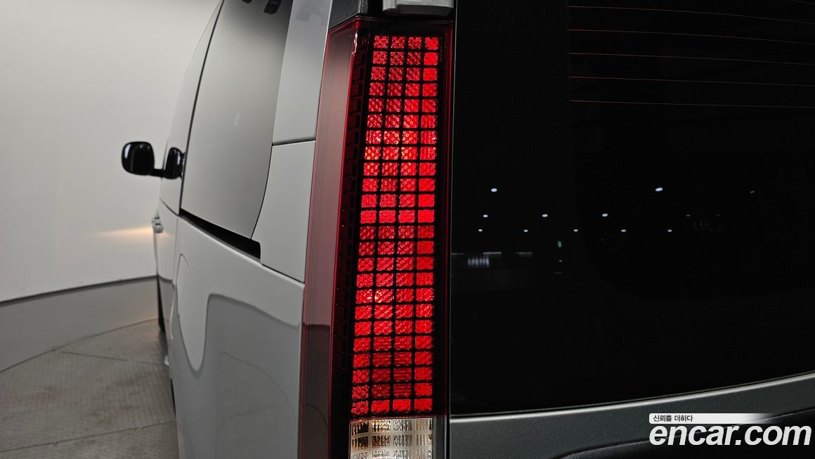 Hyundai Staria 2022