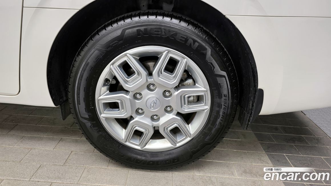 Hyundai Staria 2023