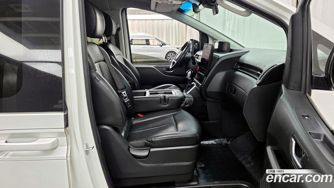 Hyundai Staria 2023