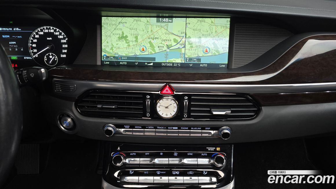 Genesis EQ900 2017