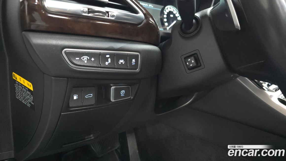 Genesis EQ900 2017