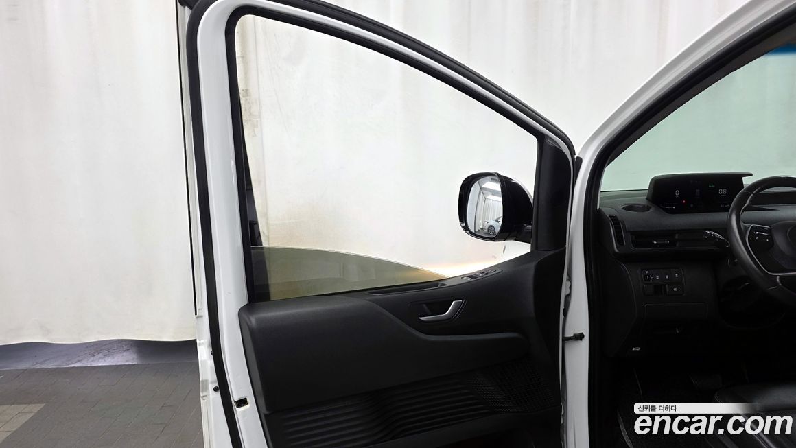 Hyundai Staria 2023