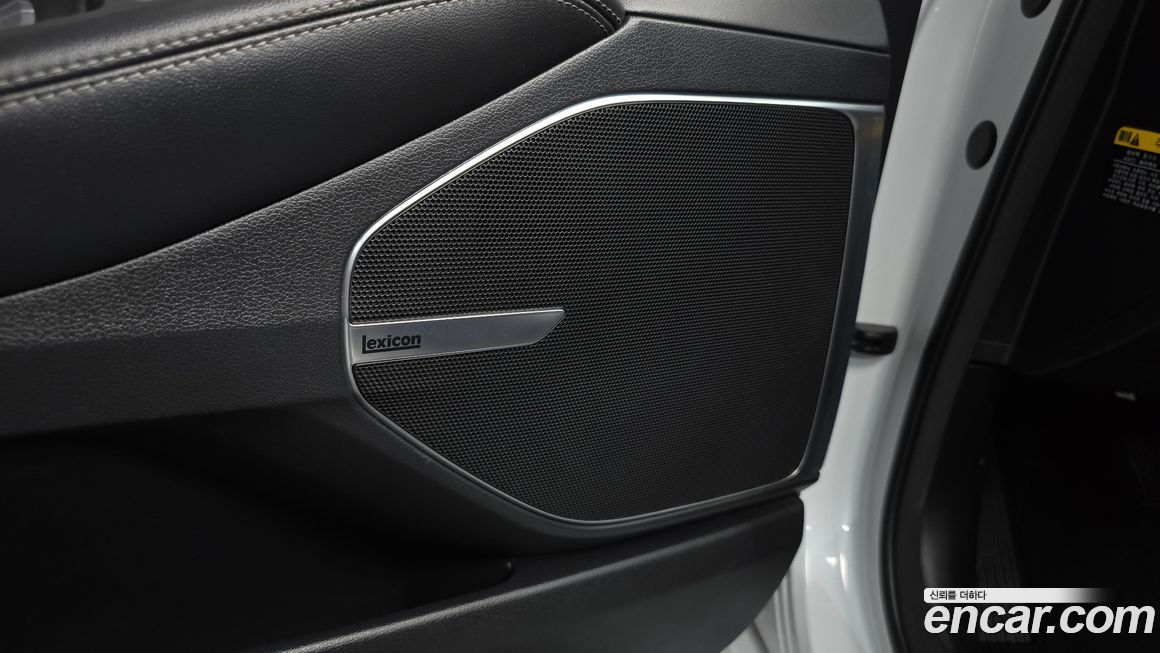 Genesis EQ900 2017