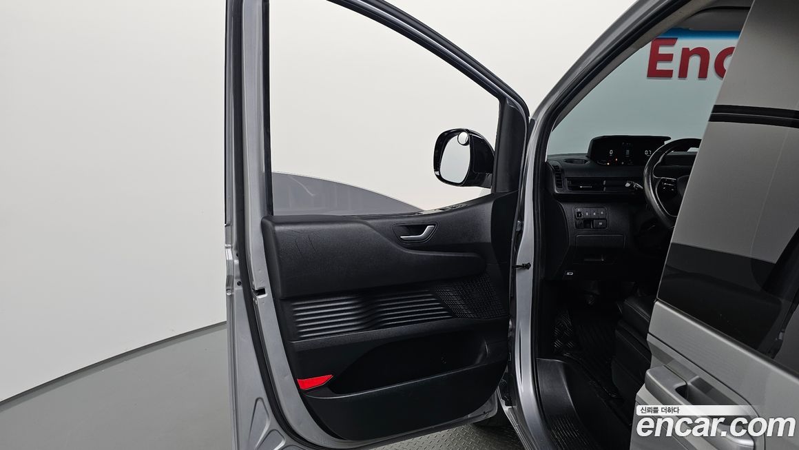 Hyundai Staria 2022