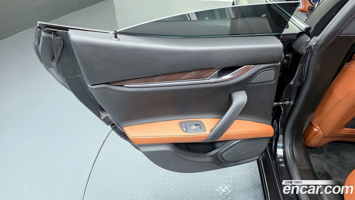 Maserati Ghibli 2019