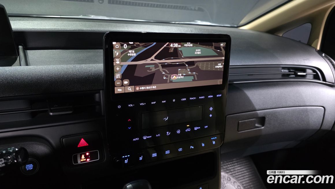 Hyundai Staria 2025