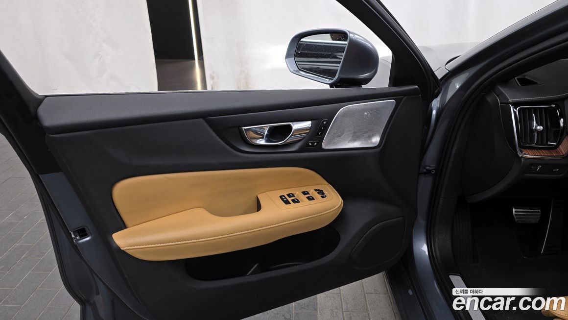 Volvo S60 2021