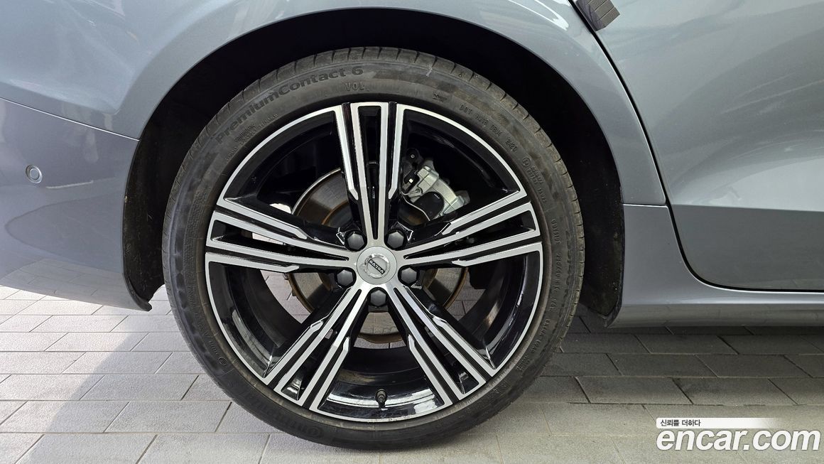 Volvo S60 2021