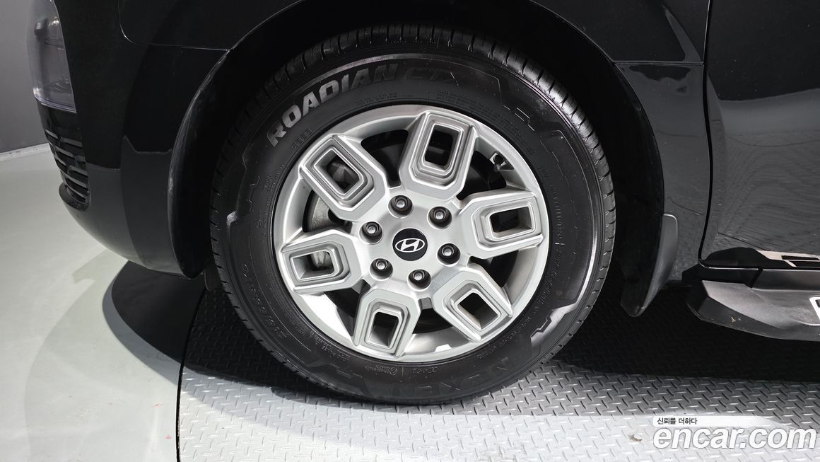Hyundai Staria 2025