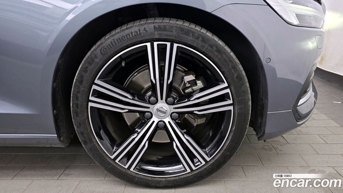 Volvo S60 2021