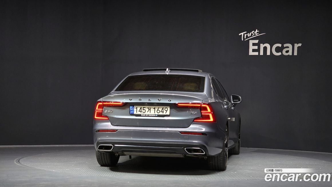 Volvo S60 2021
