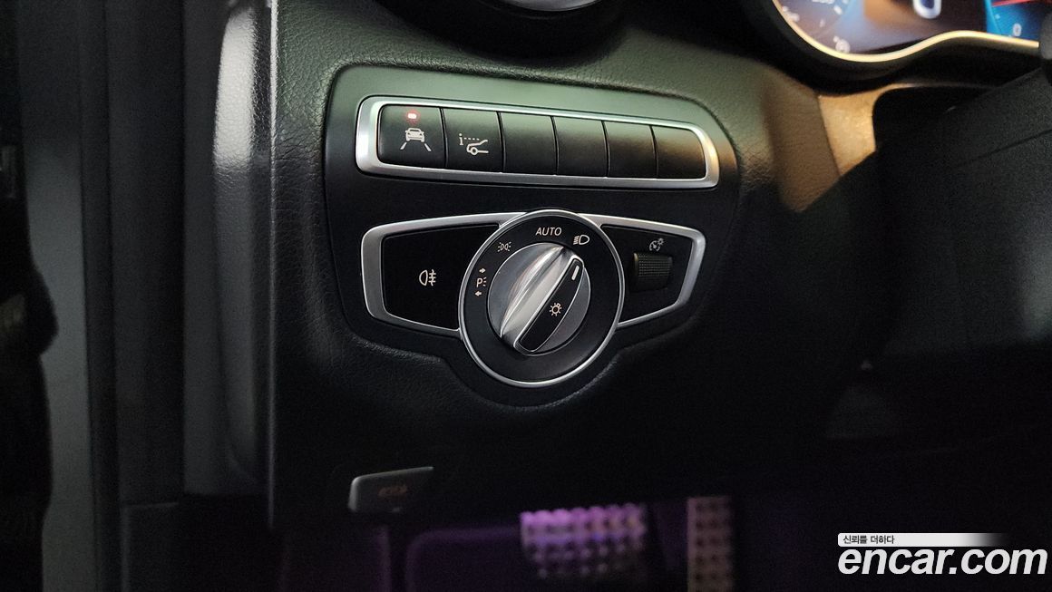 Mercedes-Benz C-Class 2020