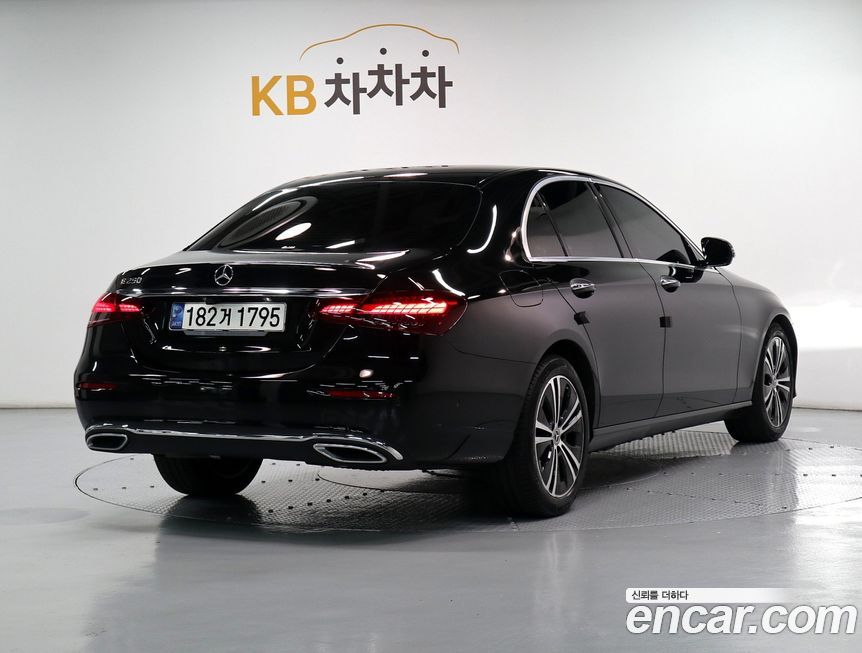 Mercedes-Benz E-Class 2021